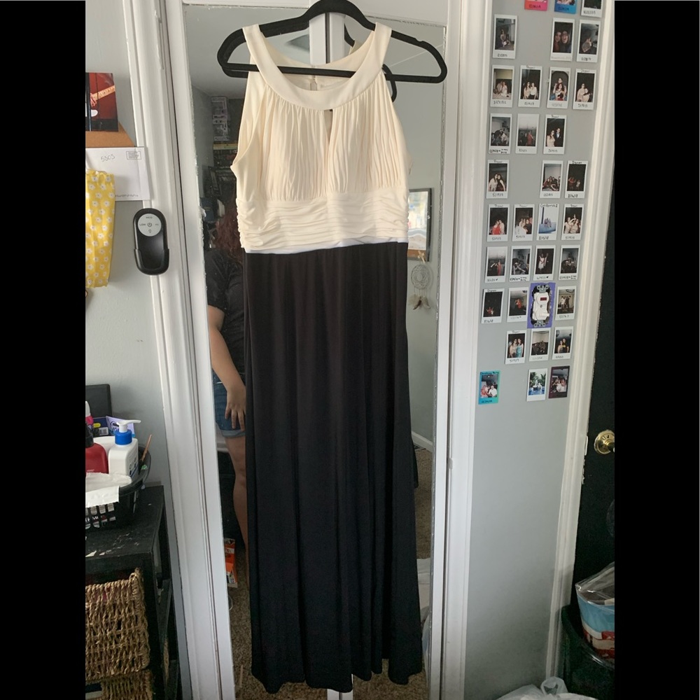 BLACK AND WHITE MELROSE DRESS